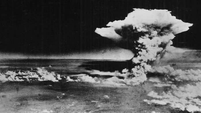 Une tempête de feu qui a englouti Hiroshima le 6 août 1945