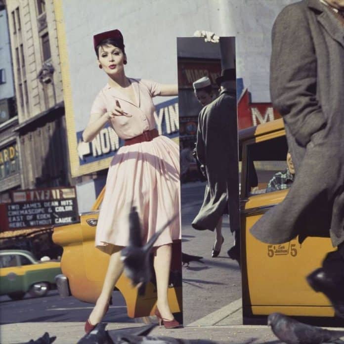 Anne + Isabella, Broadway & 46th. street, New York 1959 (pour Vogue)