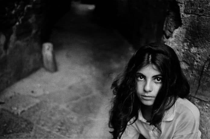 Letizia Battaglia Via Calderai. Palerme, 1991